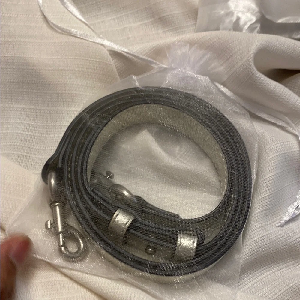 MARC JACOBS Metallic Silver Box Bag, EUC